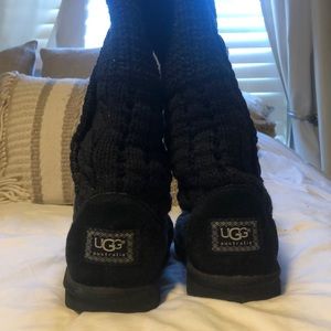 Ugg shoes- black knit